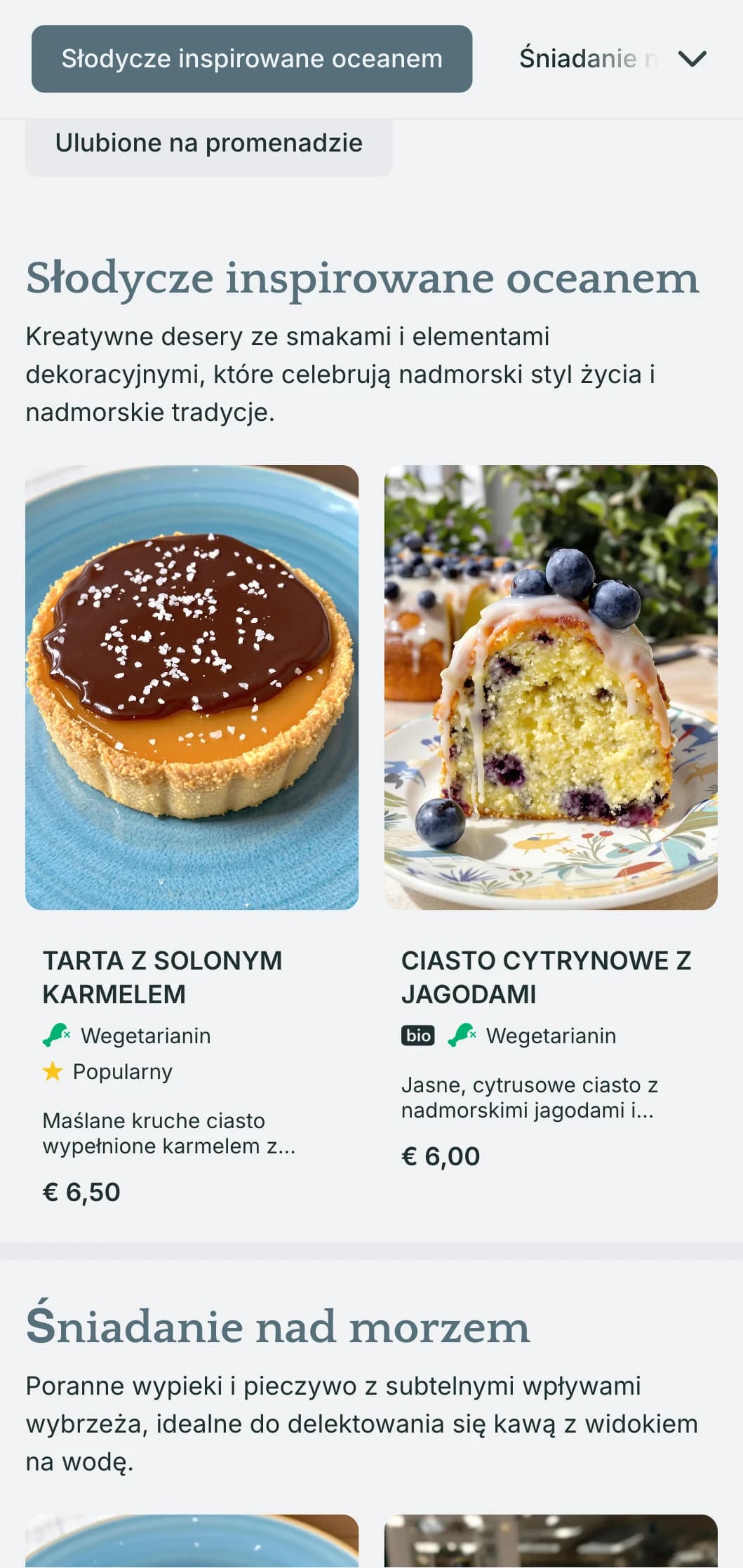 Świeży, inspirowany morzem projekt menu piekarni z niebieskimi odcieniami wybrzeża i przewiewną typografią, idealny dla nadmorskich piekarni i kawiarni w nadmorskich miastach.