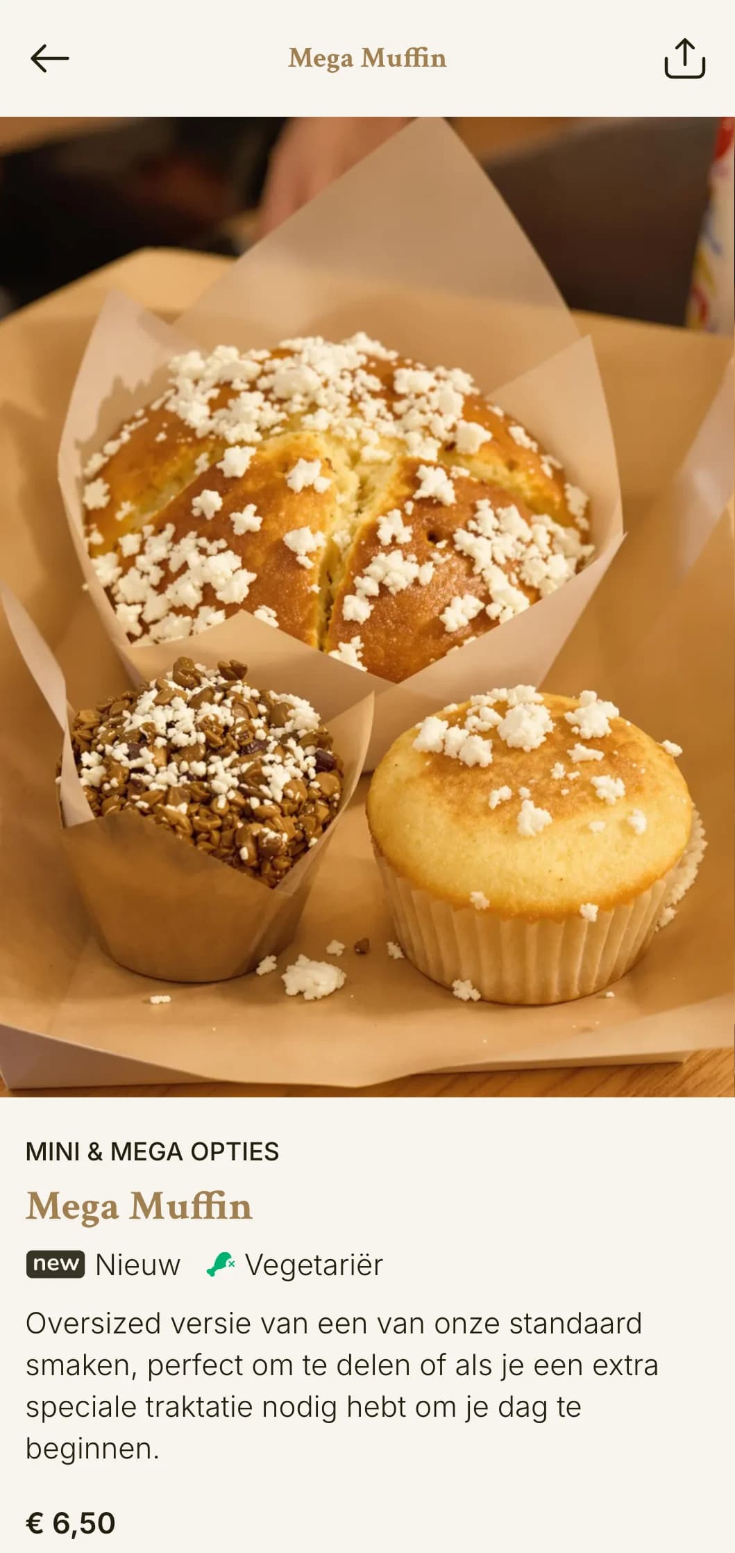 Een warm, huiselijk menu-ontwerp voor bakkerijen met goudbruine tinten en traditionele typografie, ideaal voor muffinspecialisten en thuisbakkerijen.